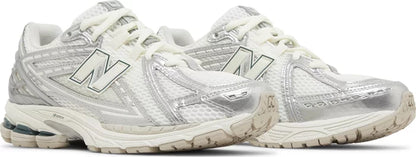 New Balance 1906R “Silver Metallic” ()