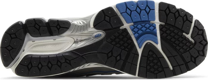 New Balance 1906R “Silver Blue Agate” ()