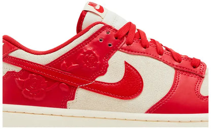 Dunk Low "Red Roses"