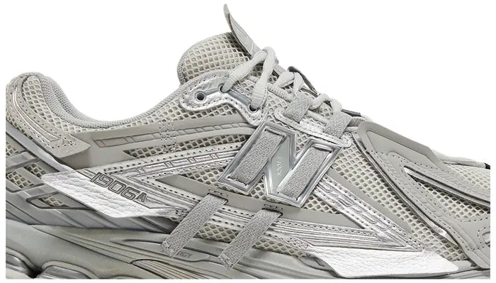 New Balance 1906A Concrete Silver Metallic