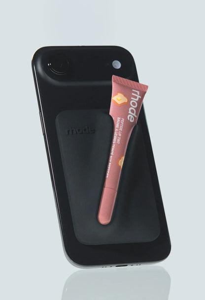 Rhode "Snap-on lip case" ()