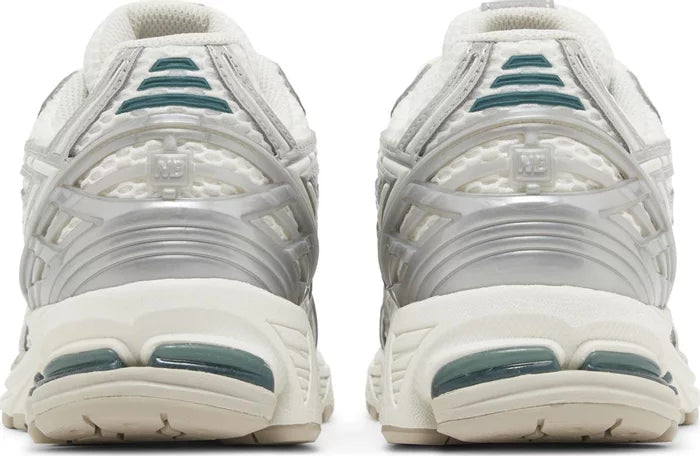 New Balance 1906R “Silver Metallic” ()