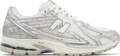 New Balance 1906R “Silver Metallic” ()