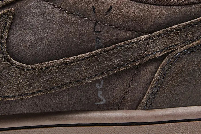 Air Jordan 1 Low OG "Travis Scott Velvet Brown"